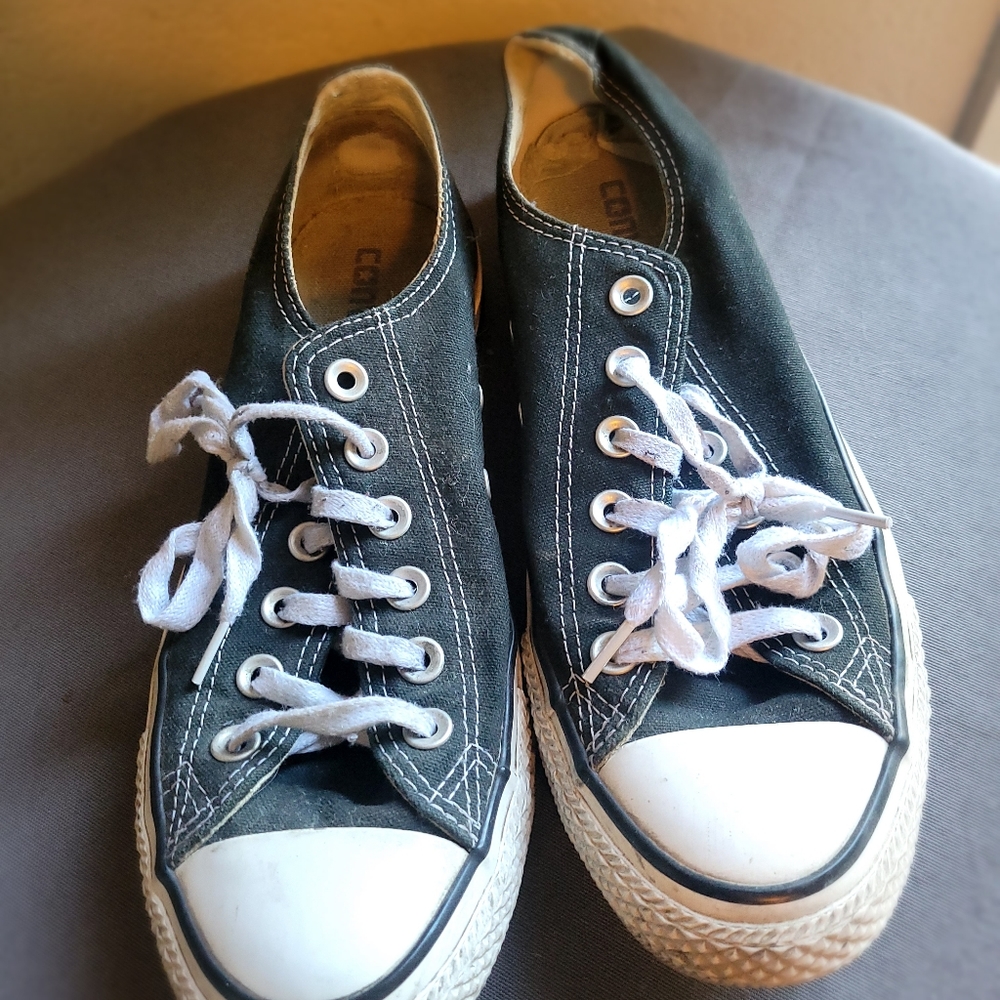 Black converse